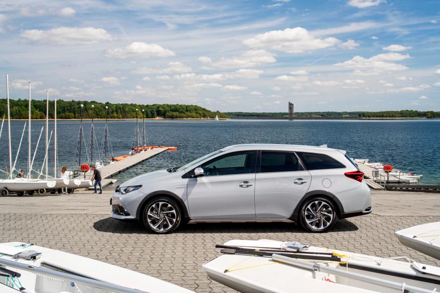  Toyota Auris Tourings Sports Freestyle 2017 года  (WW) (фото 14 из 19)